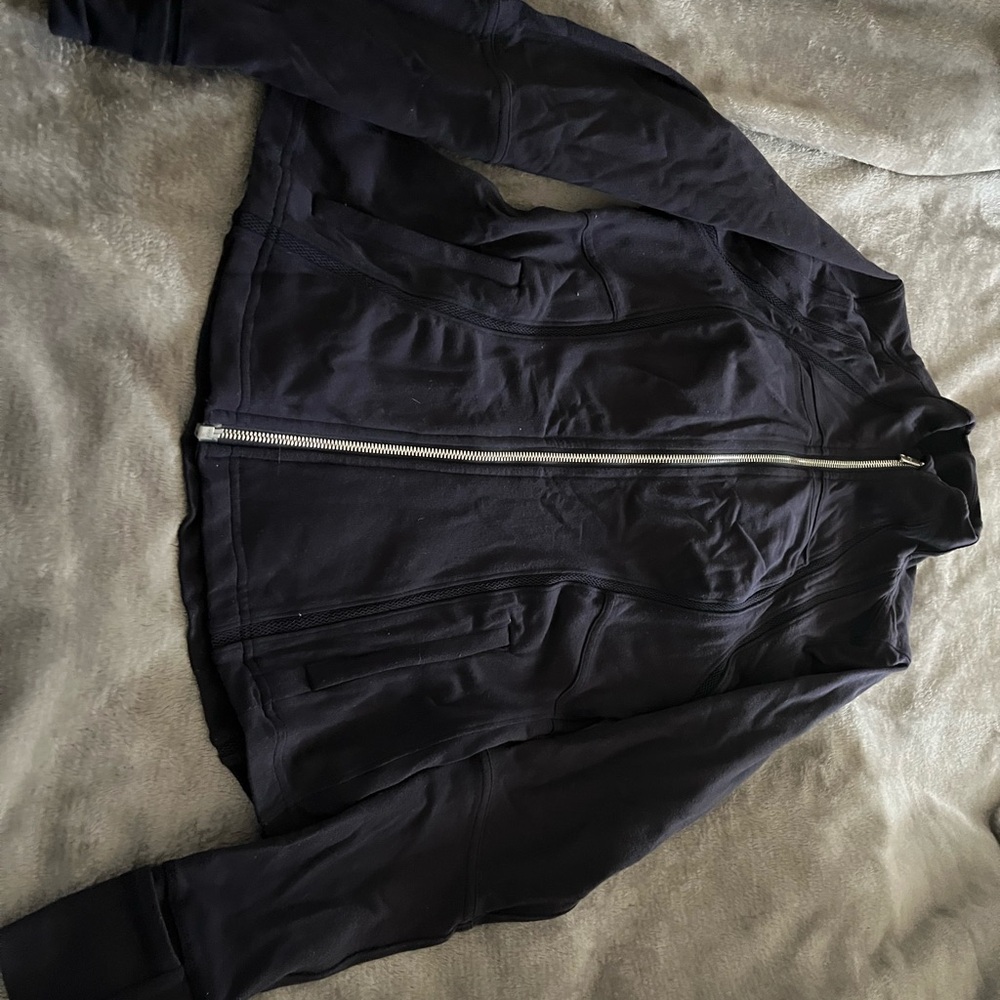 Define mesh lululemon jacket, purple with mesh detailing, size 6